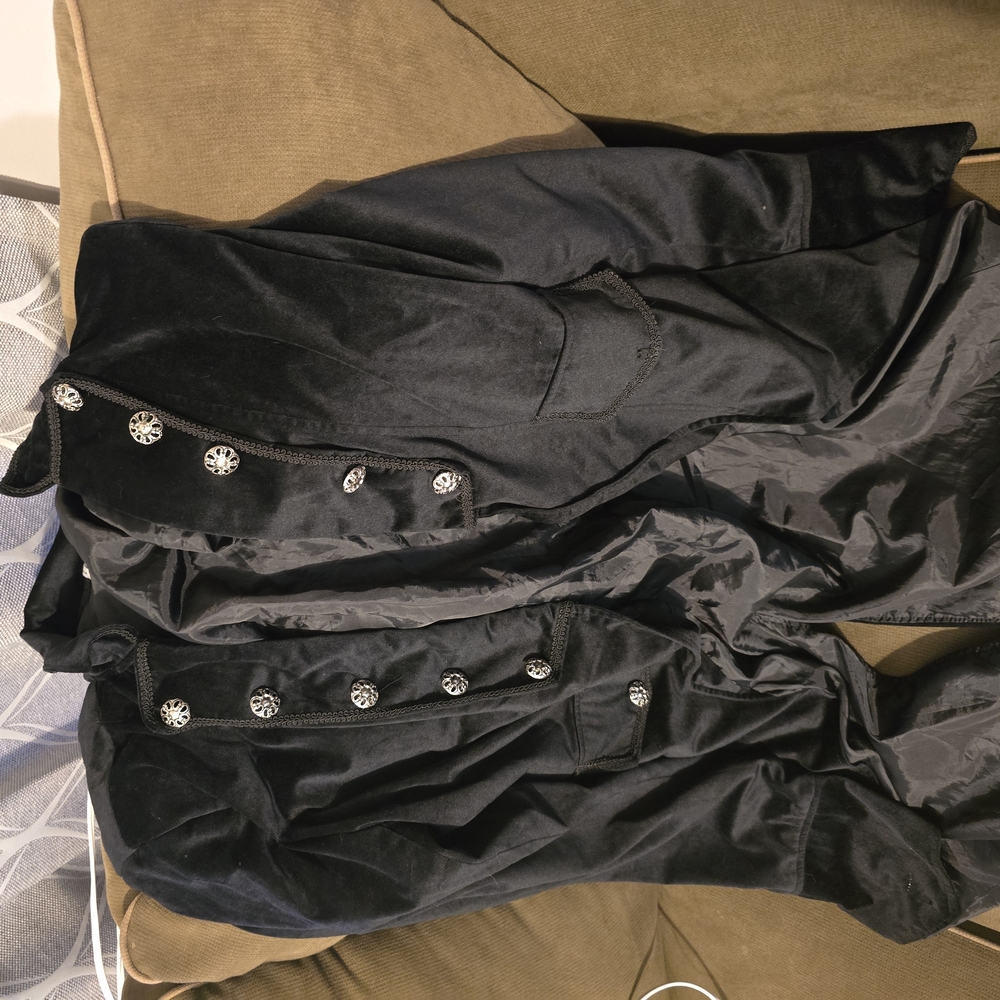 Elegant Black Velvet Women's Jacket